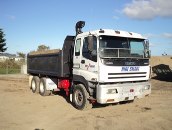 Isuzu Tip Truck